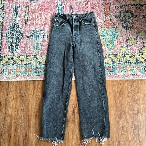 Levi's Women's Straight Leg Jeans - Dark Gray - Picture 1 of 6